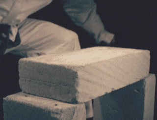 142023580154a7141937360.gif